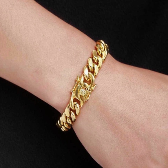 Heavy Miami Cuban engraved Italy 18K Gold Filled  Luxury Look hip hop bracelet - Picture 5 of 5